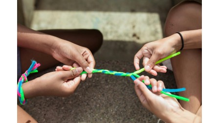 Що написати на дитячому браслеті безпеки: Повний гід для батьків